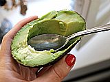 7 razlogov, zakaj jesti avokado